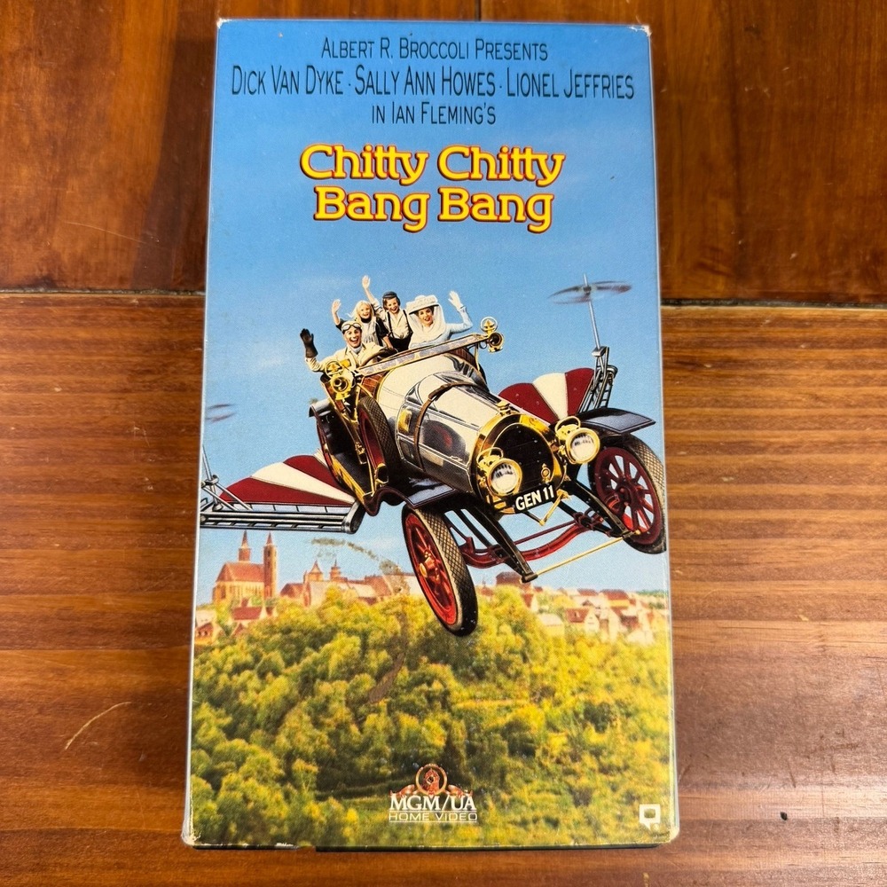 S9 - Chitty Chitty Bang Bang (VHS, 1994)
